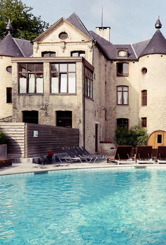 Heated outdoor swimming pool verwarmdzwembadcuriaklein.png