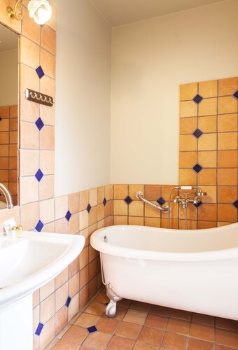 Bien-être avec nuit pour profiter de très long TB_Hotel_Superior17.jpg