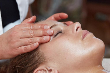 Gelaats- en hoofdmassage 25'