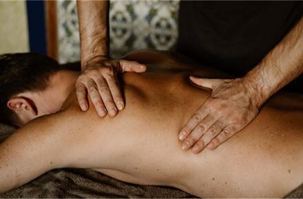 Full Body Massage with Essential Oils 80'