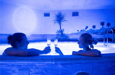 Private Sauna Lagoon: appetisers and cava (2p)