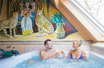 Private Sauna Cleopatra: appetisers and cava (2p)