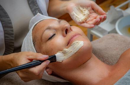 Personalised facial treatment 80 mins